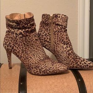 Animal print, lightly worn, Bootie, size 6.5